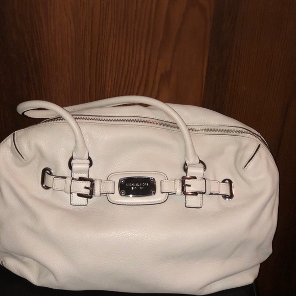 More purses - Picture 3 of 8